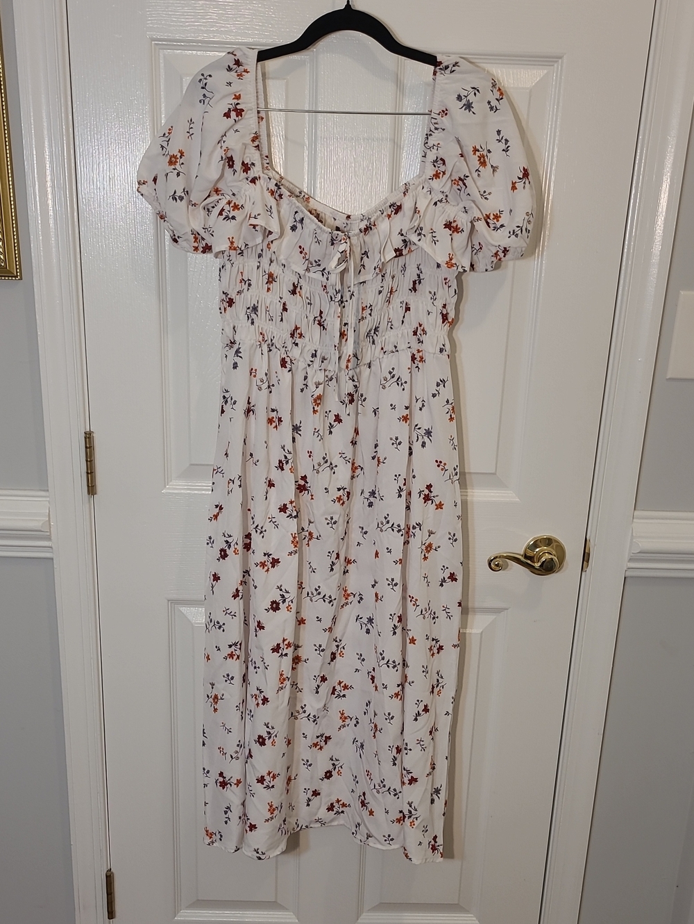 White Floral Puff-Sleeve Midi Dress